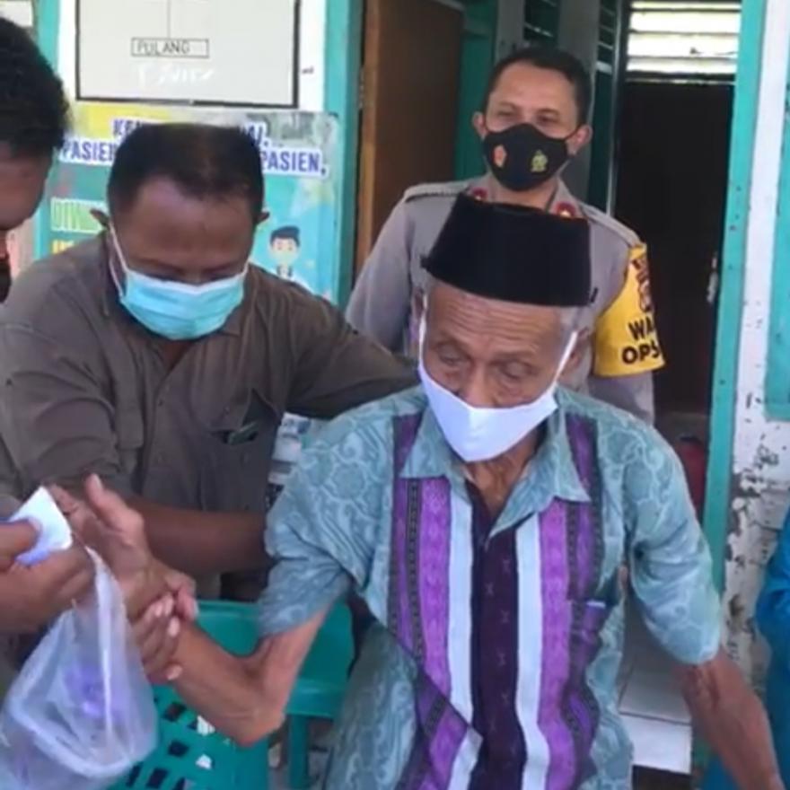 Vaksinasi Lansia di Desa Belo Terlaksana dengan Baik